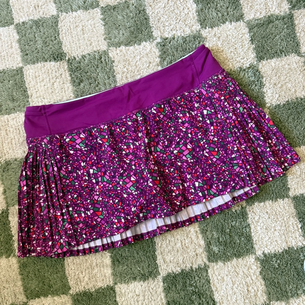 LULULEMON Time To Shine Skirt — Paradise Camo Multi/Regal Plum / 10 (L)